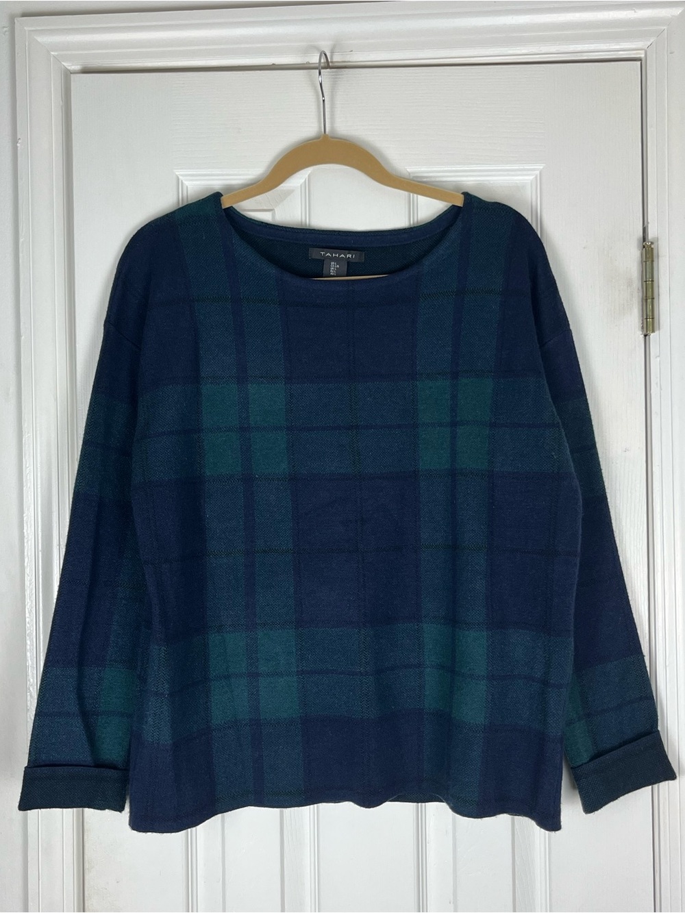 Tahari Plaid Sweater Women’s L Green/Blue Soft Knit Preppy Classic